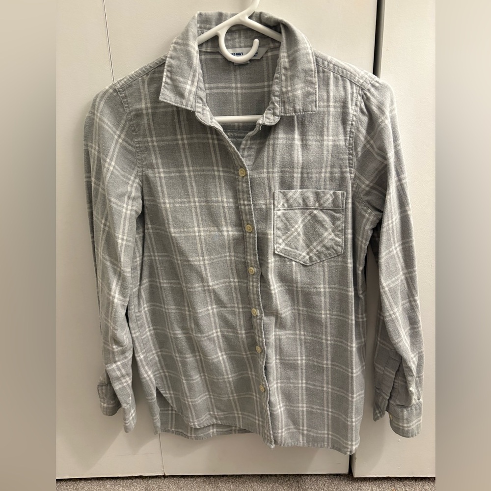 Old Navy Women’s Classic Button Down Shirt